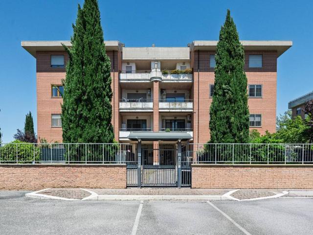 Appartamento in vendita a Roma RM
