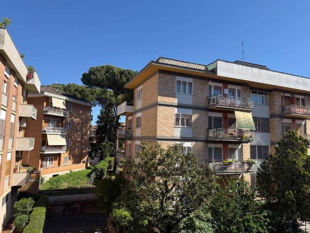 Appartamento in vendita a Roma RM
