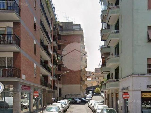 Appartamento in vendita a Roma RM