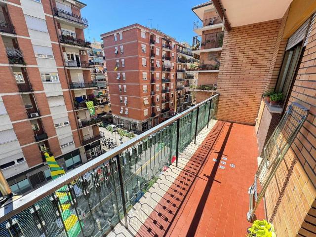 Appartamento in vendita a Roma RM