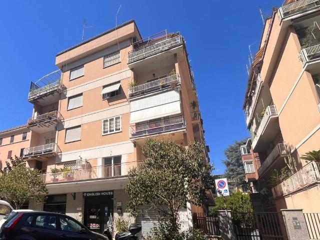 Appartamento in vendita a Roma RM