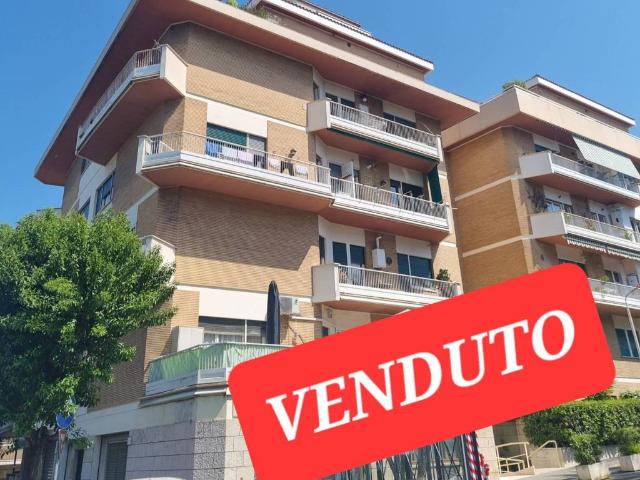 Appartamento in vendita a Roma RM