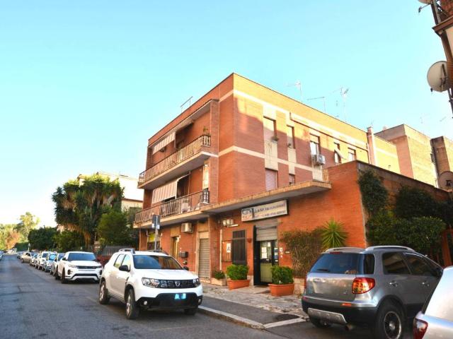 Appartamento in vendita a Roma RM