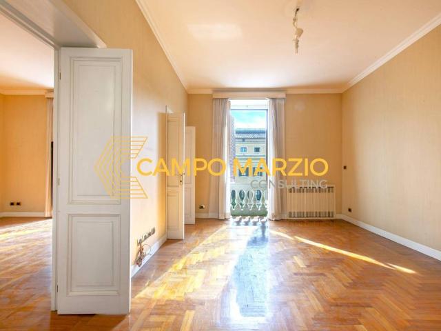 Appartamento in vendita a Roma RM