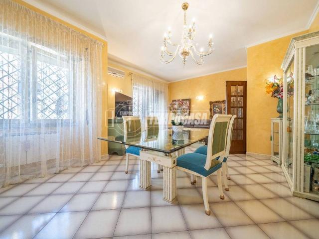 Appartamento in vendita a Roma RM