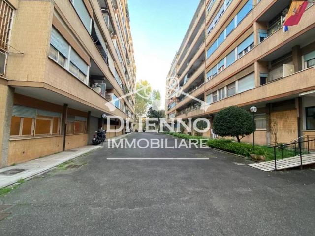 Appartamento in vendita a Roma RM