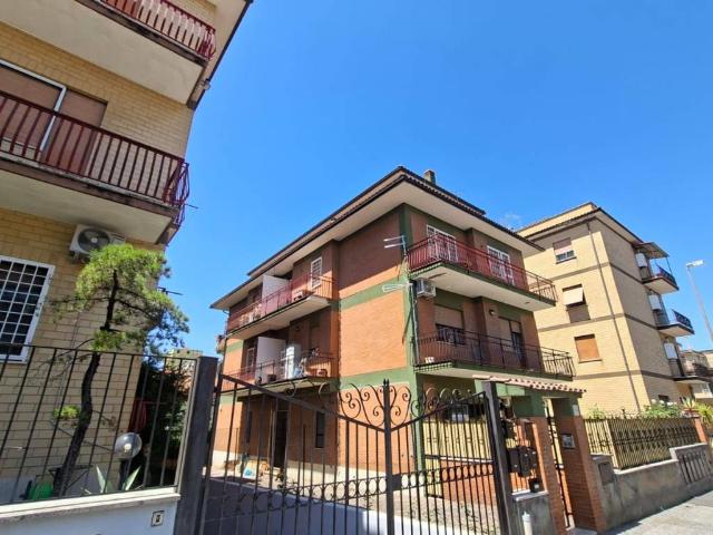 Appartamento in vendita a Roma RM