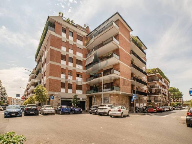 Appartamento in vendita a Roma RM