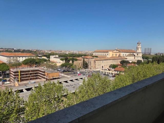 Appartamento in vendita a Roma RM