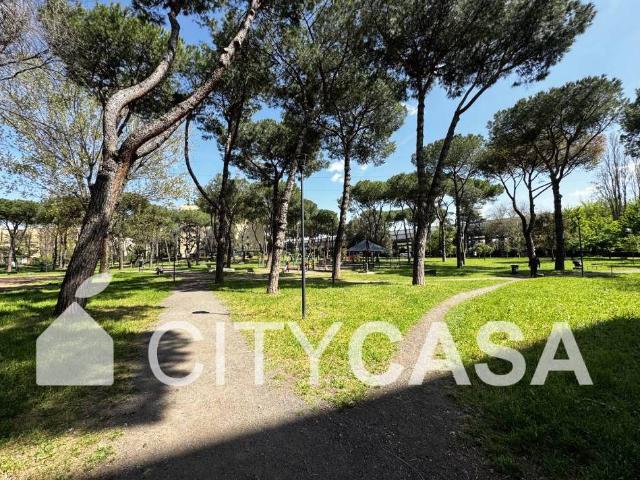 Appartamento in vendita a Roma RM