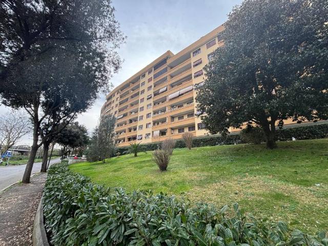 Appartamento in vendita a Roma RM