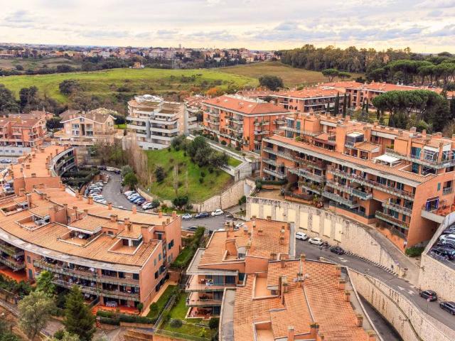 Appartamento in vendita a Roma RM