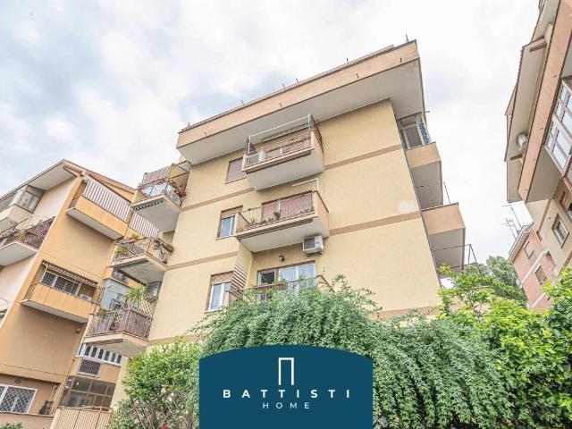 Appartamento in vendita a Roma RM