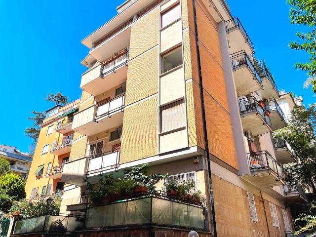 Appartamento in vendita a Roma RM