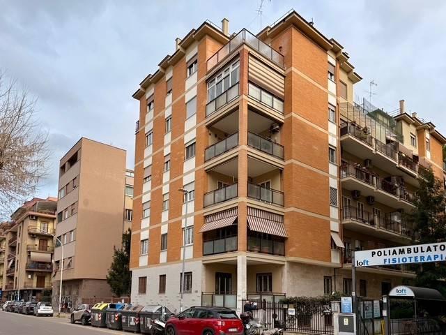 Appartamento in vendita a Roma RM
