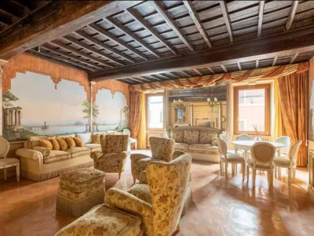 Appartamento in vendita a Roma RM