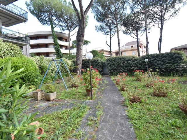 Appartamento in vendita a Roma RM