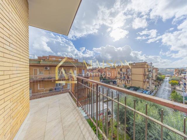 Appartamento in vendita a Roma RM