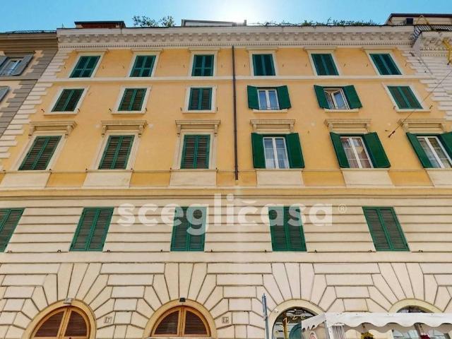 Appartamento in vendita a Roma RM