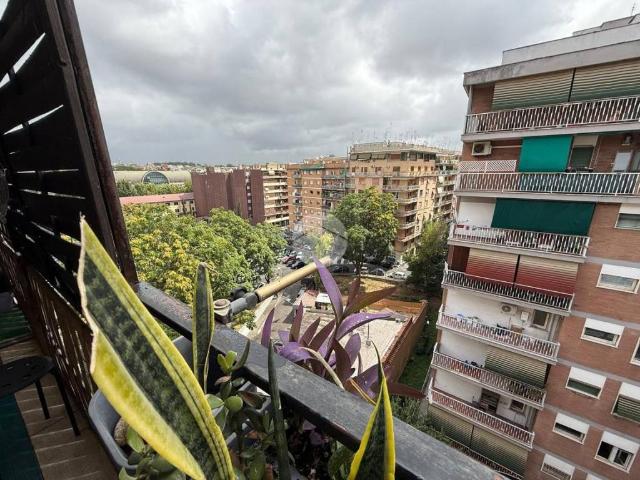Appartamento in vendita a Roma RM
