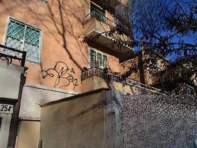 Appartamento in vendita a Roma RM