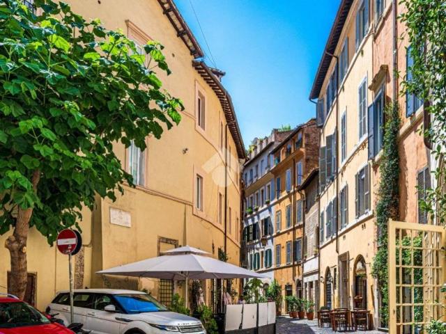 Appartamento in vendita a Roma RM