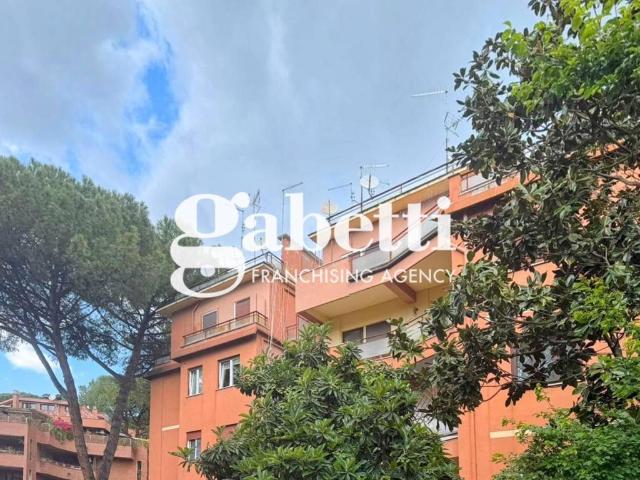 Appartamento in vendita a Roma RM