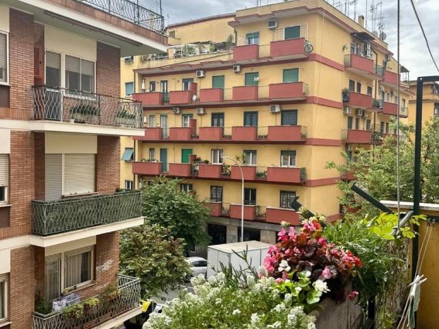Appartamento in vendita a Roma RM
