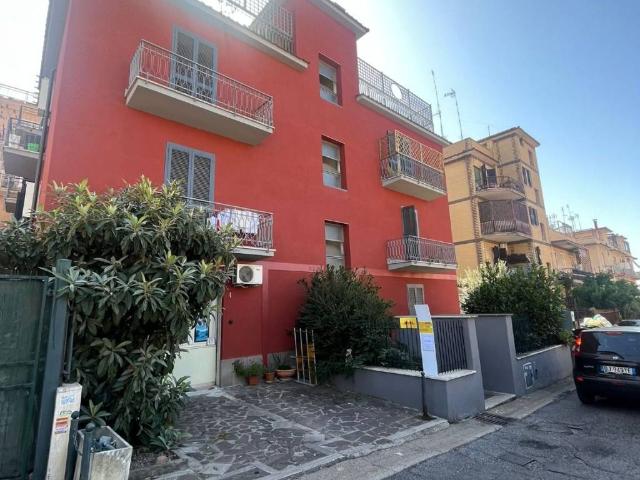 Appartamento in vendita a Roma RM