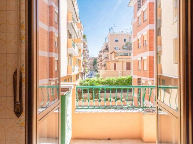 Appartamento in vendita a Roma RM