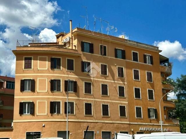 Appartamento in vendita a Roma RM