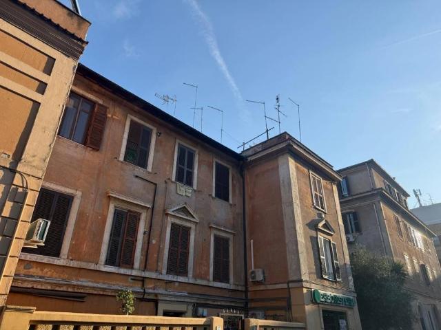 Appartamento in vendita a Roma RM