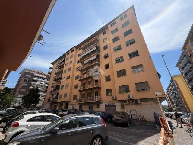 Appartamento in vendita a Roma RM