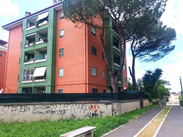 Appartamento in vendita a Roma RM