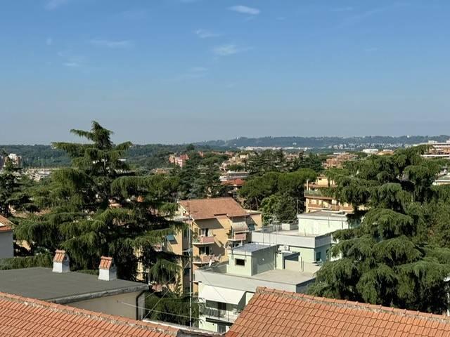 Appartamento in vendita a Roma RM