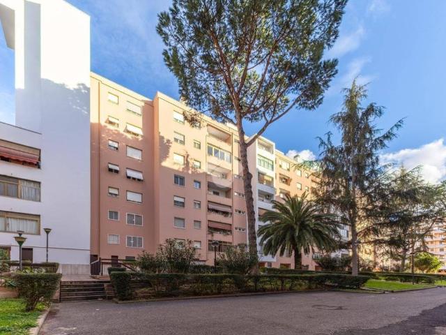 Appartamento in vendita a Roma RM
