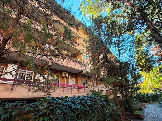 Appartamento in vendita a Roma RM