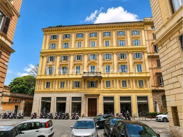Appartamento in vendita a Roma RM