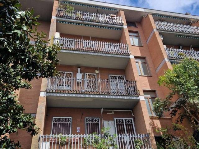 Appartamento in vendita a Roma RM