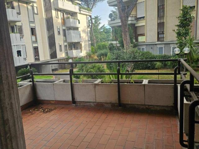 Appartamento in vendita a Roma RM