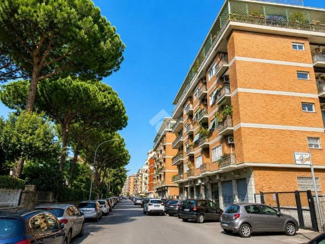 Appartamento in vendita a Roma RM