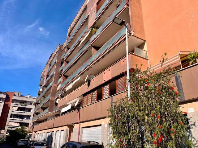 Appartamento in vendita a Roma RM