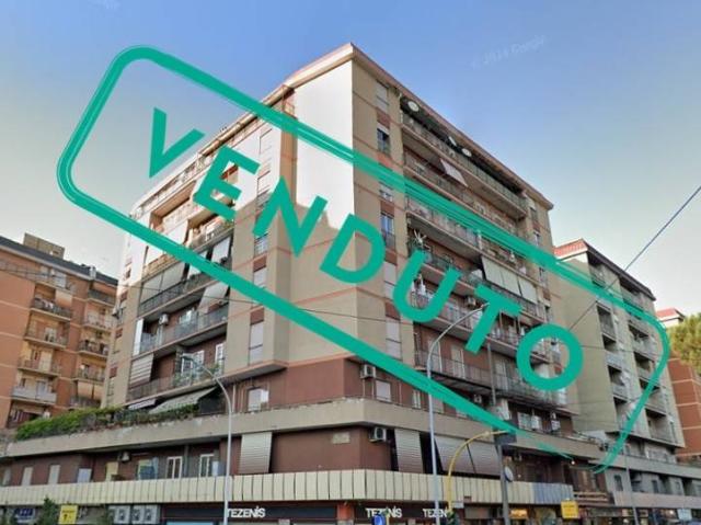 Appartamento in vendita a Roma RM