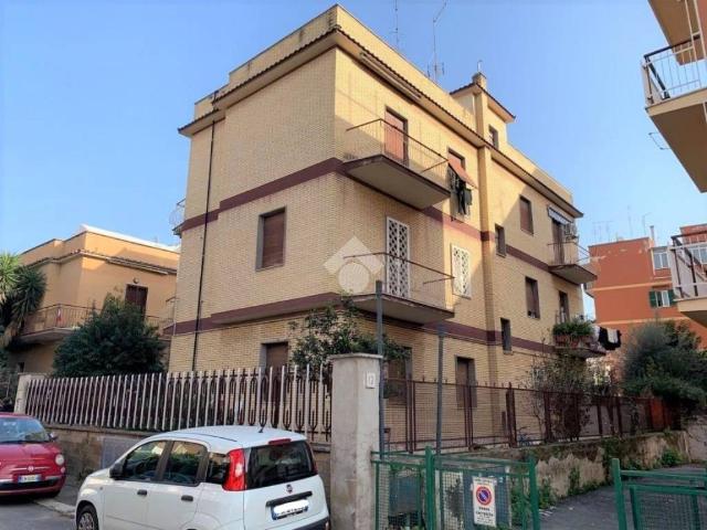 Appartamento in vendita a Roma RM