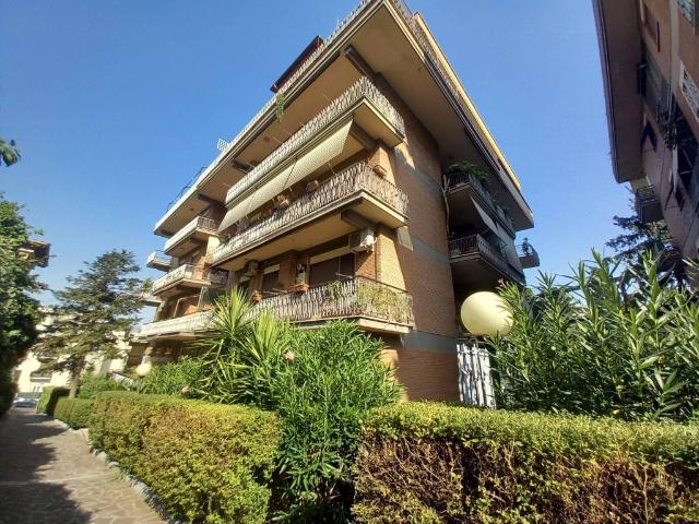 Appartamento in vendita a Roma RM