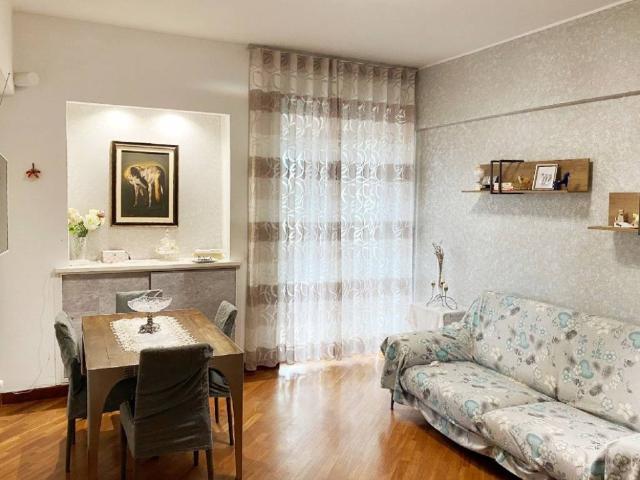 Appartamento in vendita a Roma RM