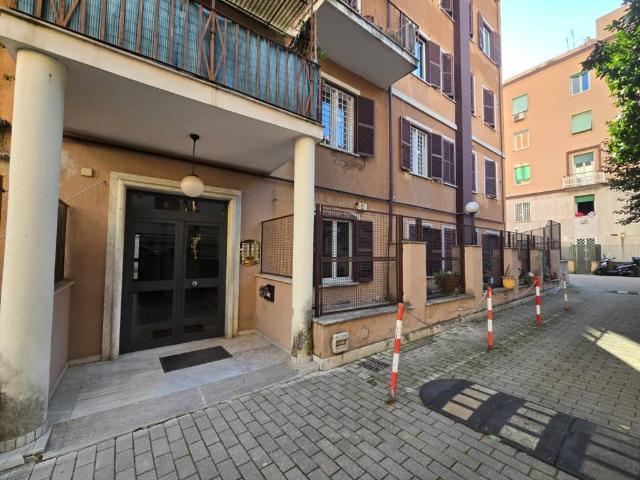 Appartamento in vendita a Roma RM