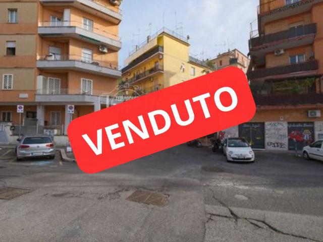 Appartamento in vendita a Roma RM