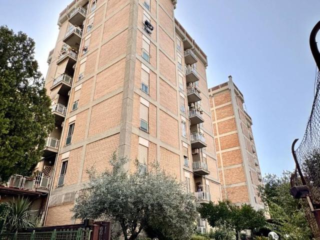 Appartamento in vendita a Roma RM