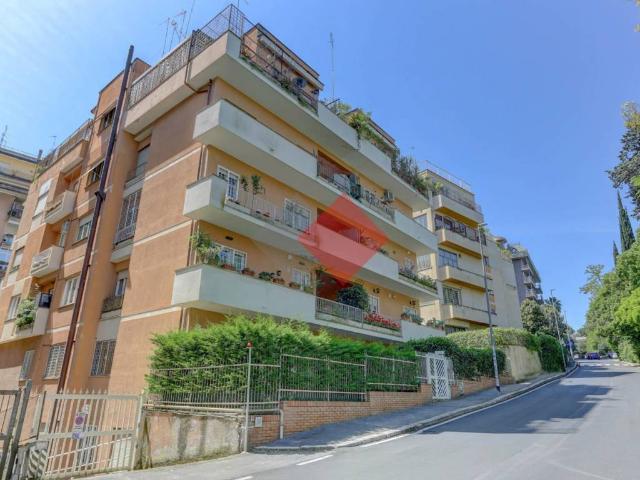 Appartamento in vendita a Roma RM